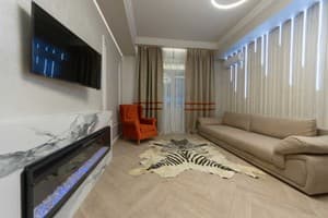 Квартира на ул. Крещатик 25. Апартаменты 7-местный  7